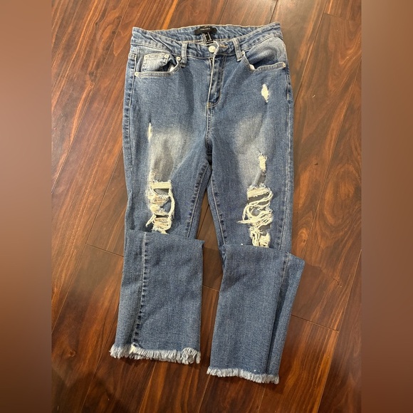 Forever 21 Women’s Distressed Ripped Straight Leg Jeans Blue Size 27 Frayed Hem - Picture 3 of 4